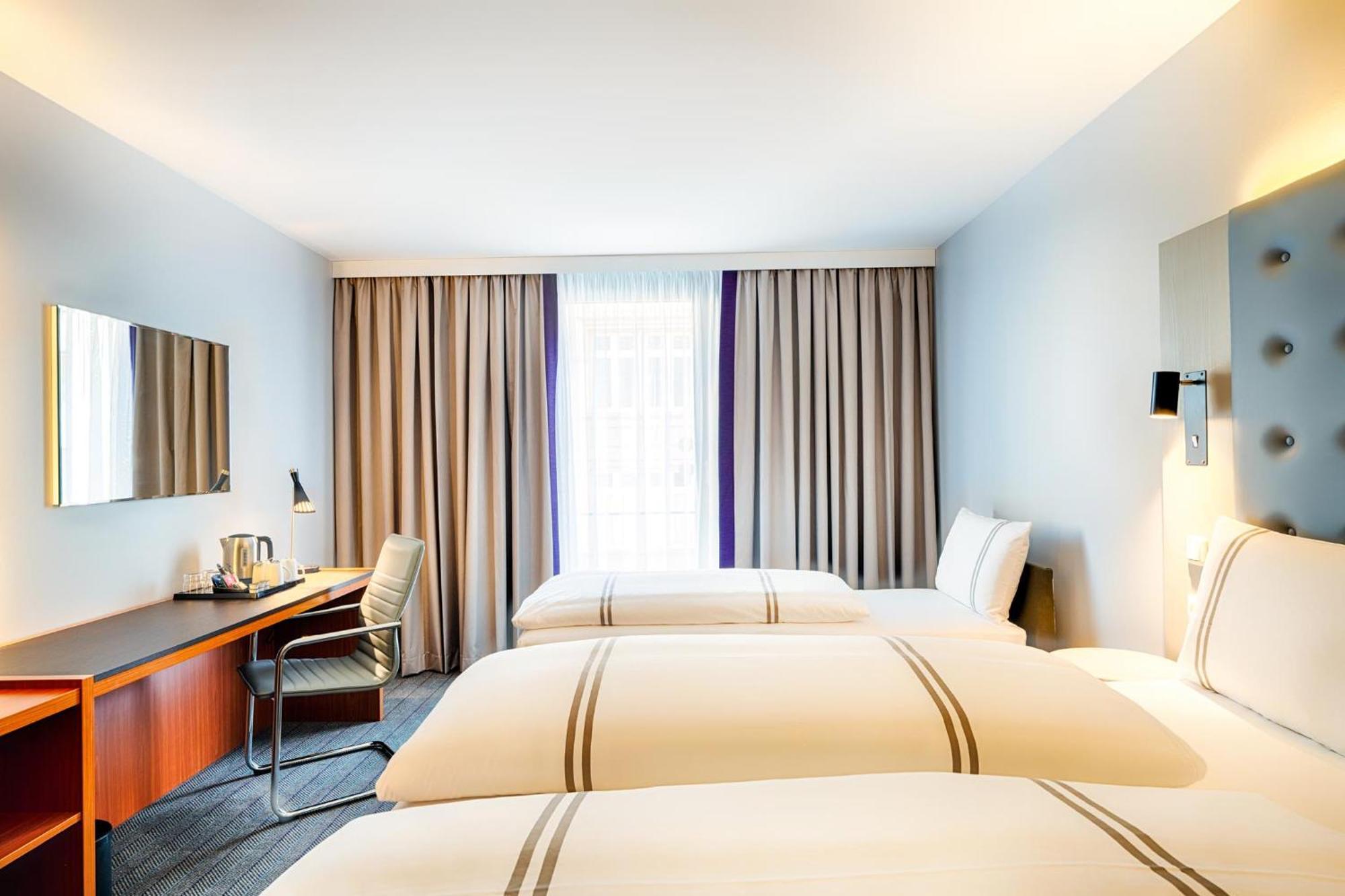 Azimut Frankfurt Hotel 3*